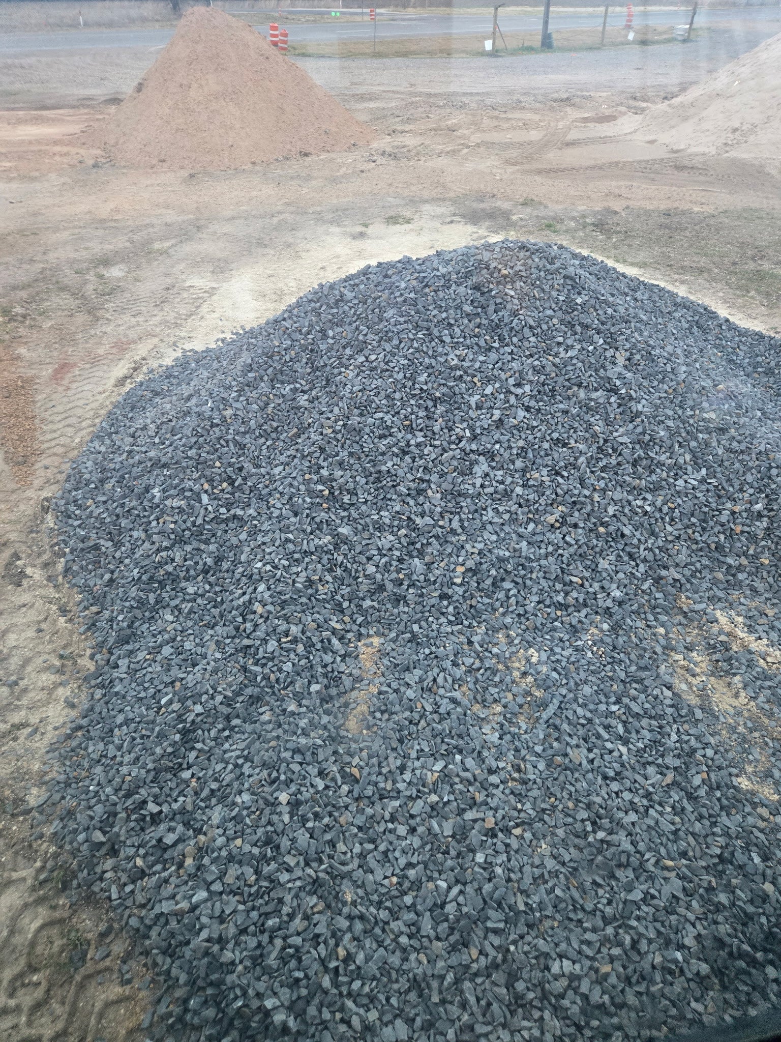 3/8" Black/ Blue Clean Gravel